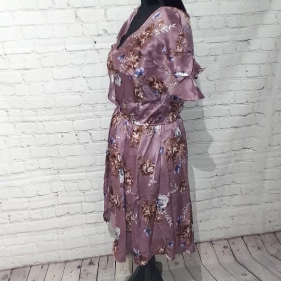 HOST PICK 2021 NWT she+sky silky mauve dress - Picture 4 of 7